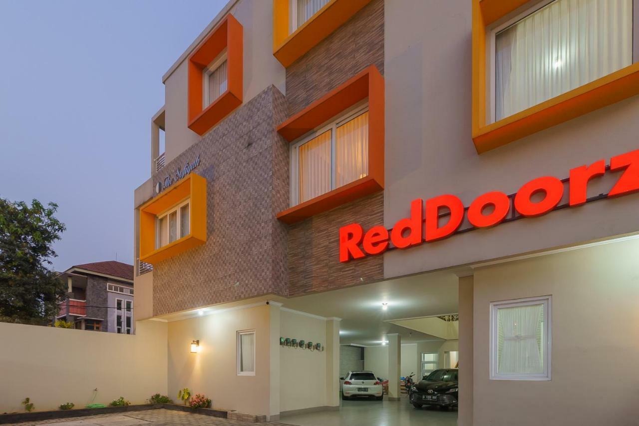 Hotel Reddoorz Near Taman Makam Pahlawan Cikutra à Bandung Extérieur photo